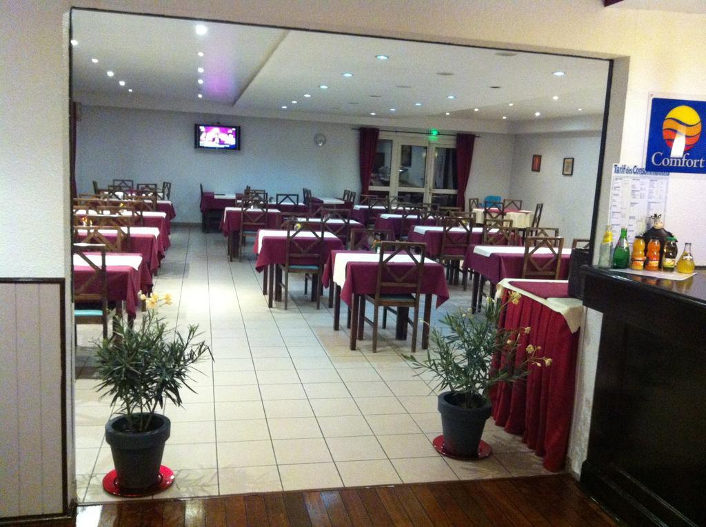 Comfort Hotel Poissy Technoparc Εξωτερικό φωτογραφία
