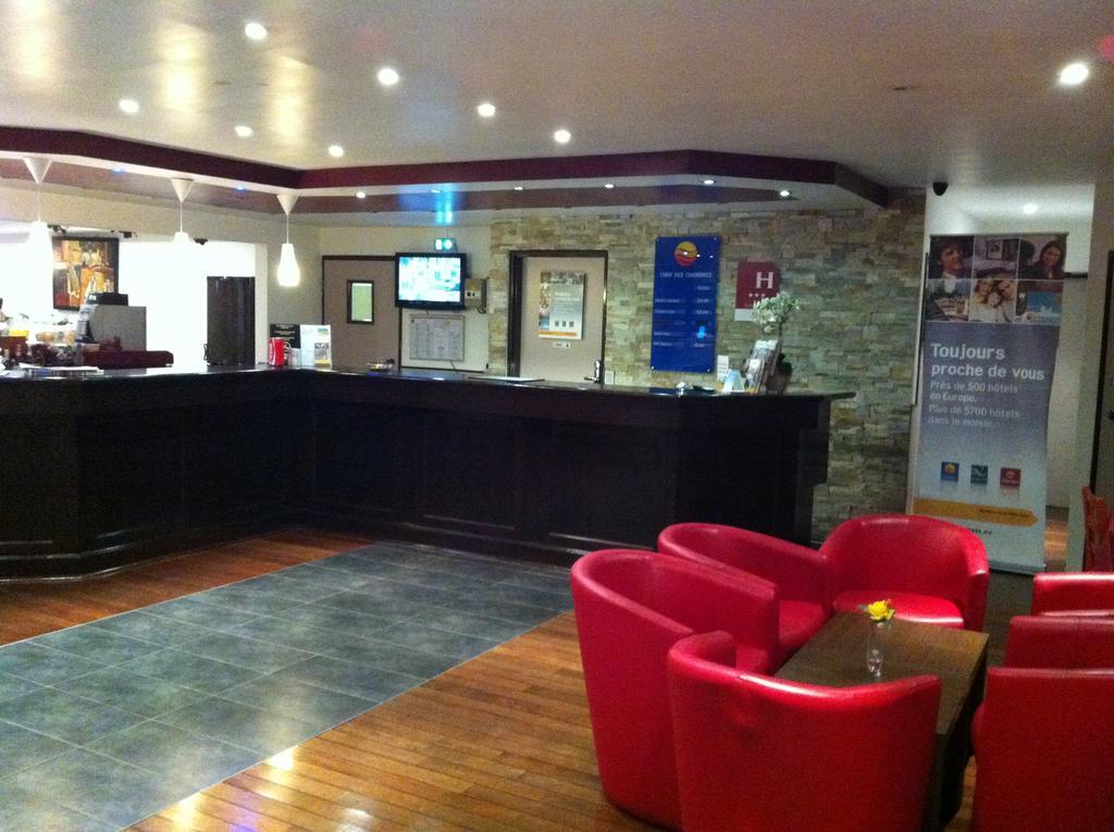Comfort Hotel Poissy Technoparc Εξωτερικό φωτογραφία